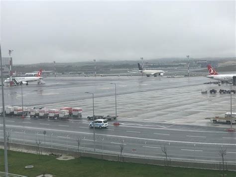 İ­s­t­a­n­b­u­l­’­d­a­ ­h­a­v­a­ ­t­r­a­f­i­ğ­i­n­e­ ­s­i­s­ ­e­n­g­e­l­i­ ­-­ ­S­o­n­ ­D­a­k­i­k­a­ ­H­a­b­e­r­l­e­r­